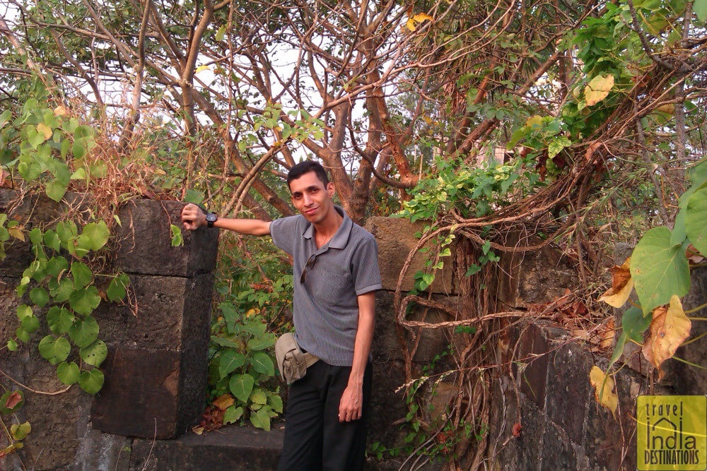 Sharukh at Vasai Fort