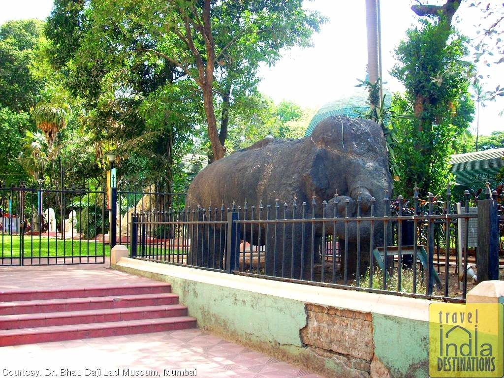 Gharapuri Caves Elephant