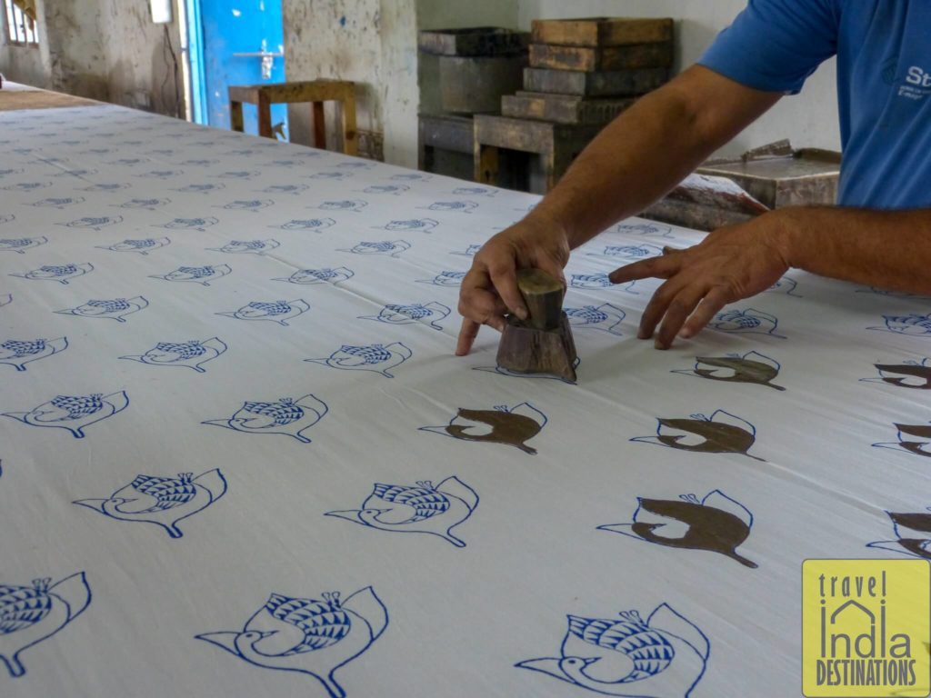 mud application on the dabu print fabric