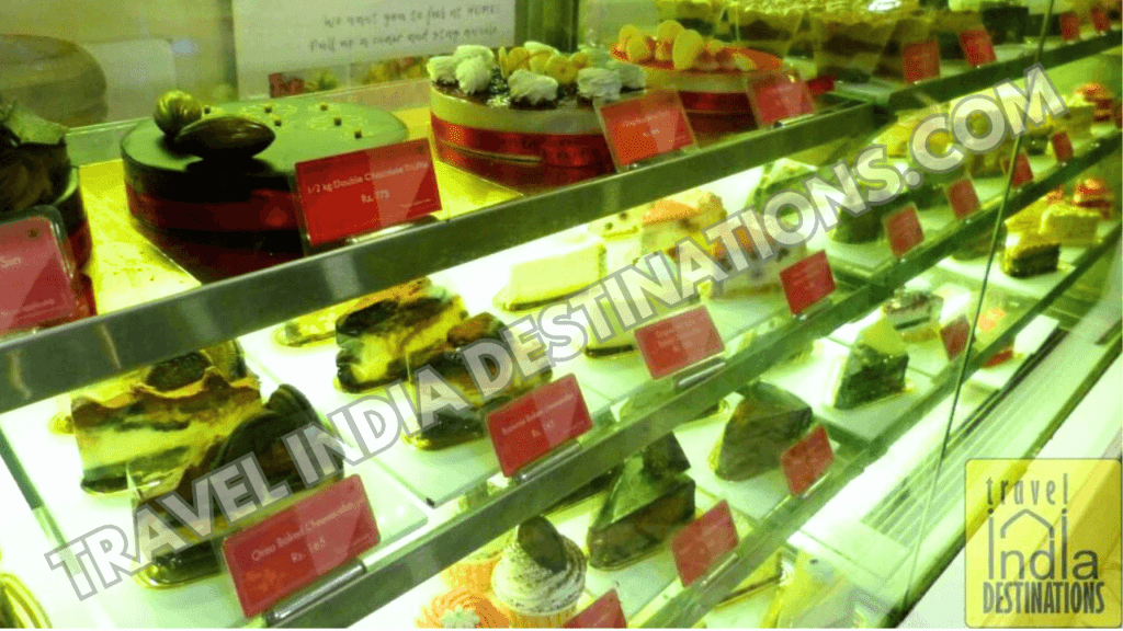 Christmas cakes in Mumbai at Poetry Love and Cheesecake store
