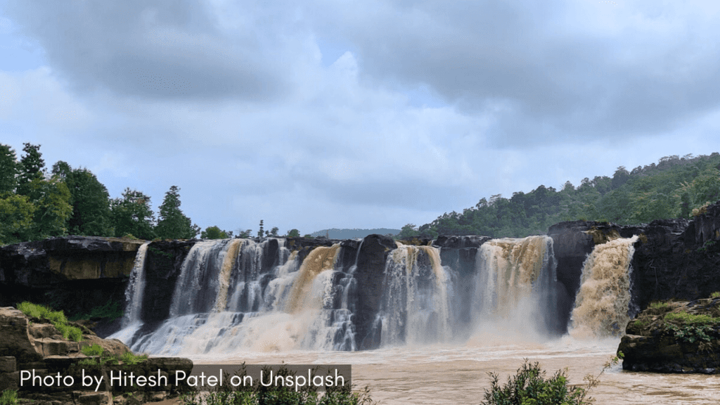 gira falls near saputara gujarat