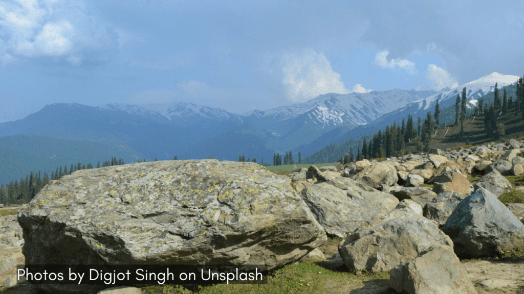 a view of snowy mountains in Gulmarg for celebrating Christmas in July