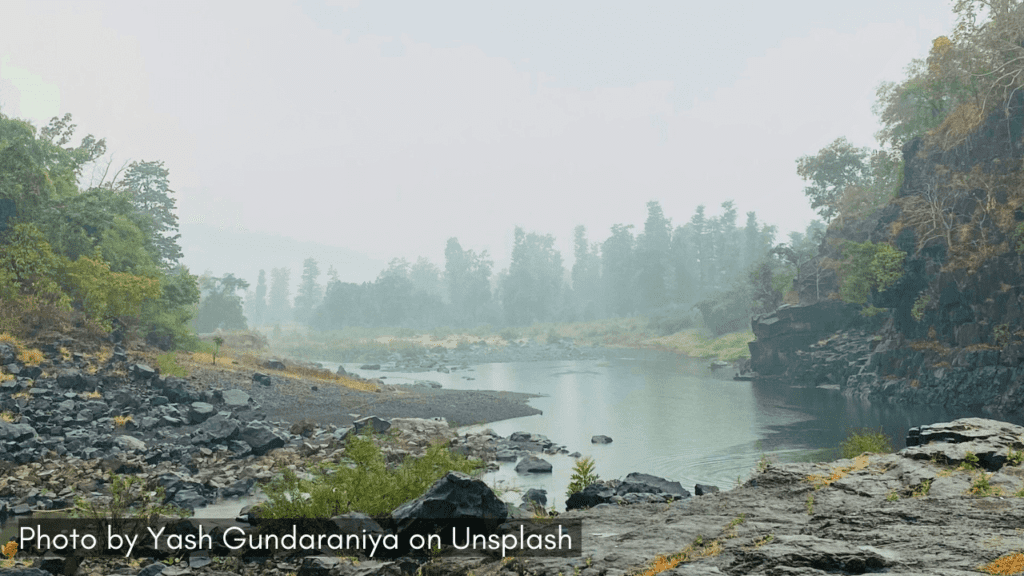 small lakes and rivers in saputara hill station