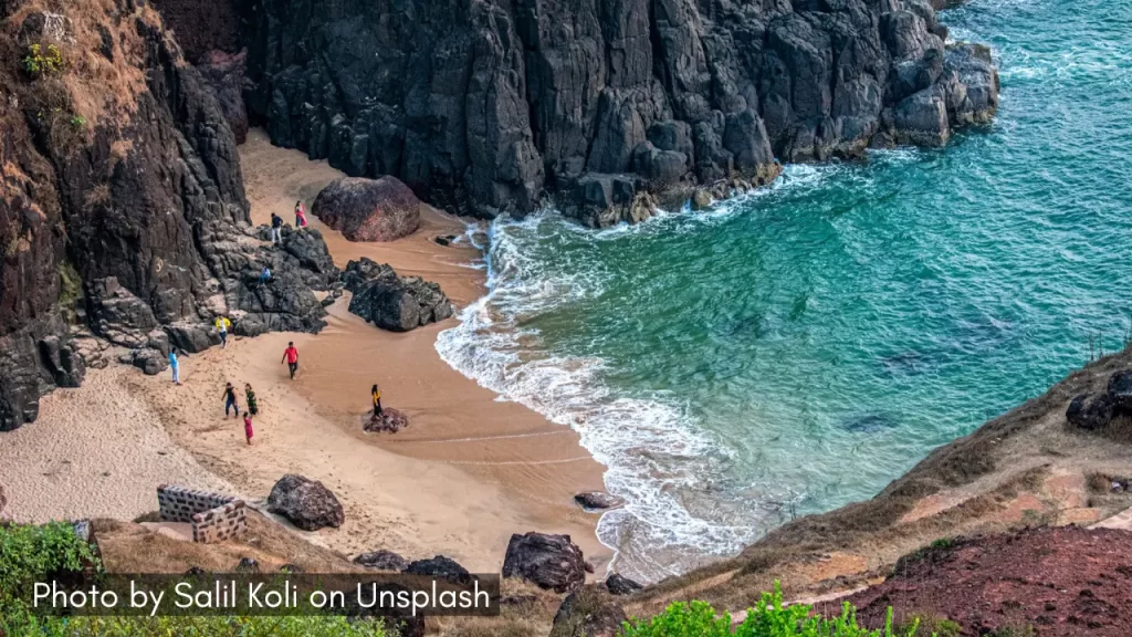 devghali beach is one of the smallest konkan beaches