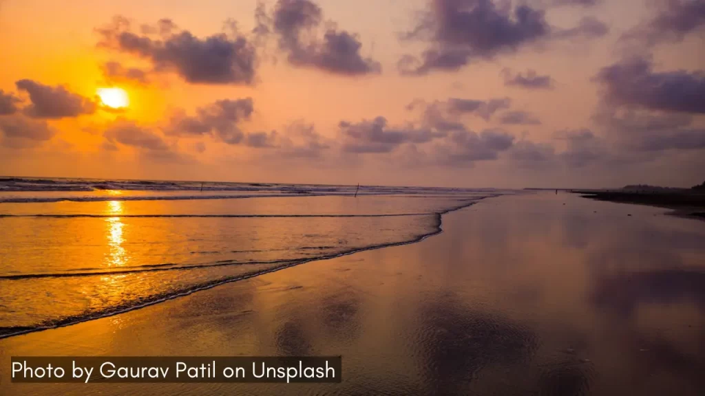 revdanda beach is one of the amazing konkan beaches