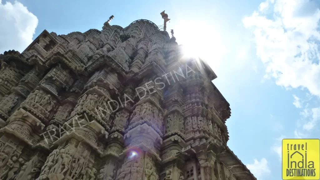 one of the things to do in Udaipur is praying at the Jagdish Temple