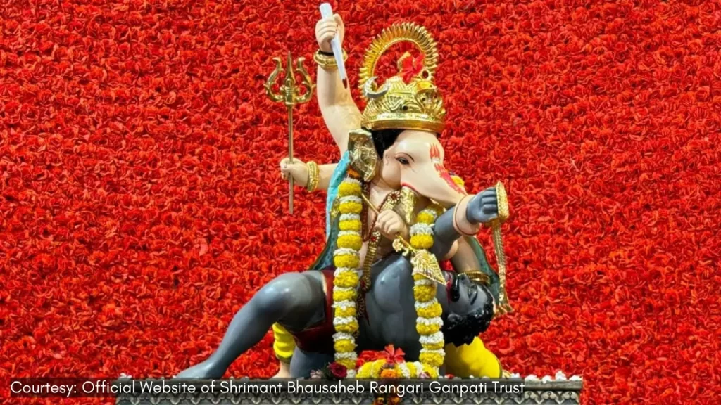 shrimant bhausaheb rangari ganpati is among the famous ganpati pandals in pune