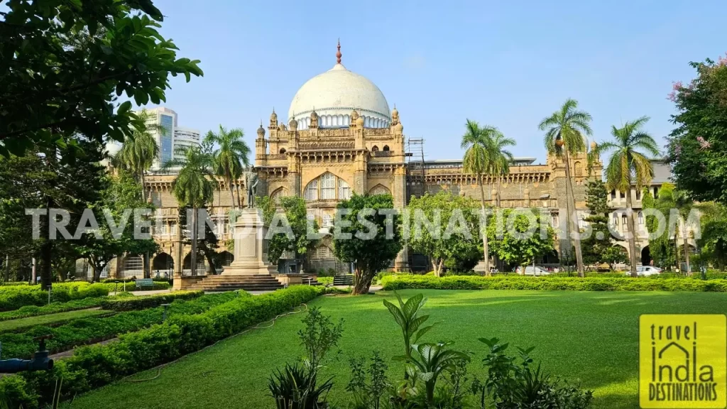 a front view of chhatrapati shivaji maharaj vastu sangrahalaya mumbai