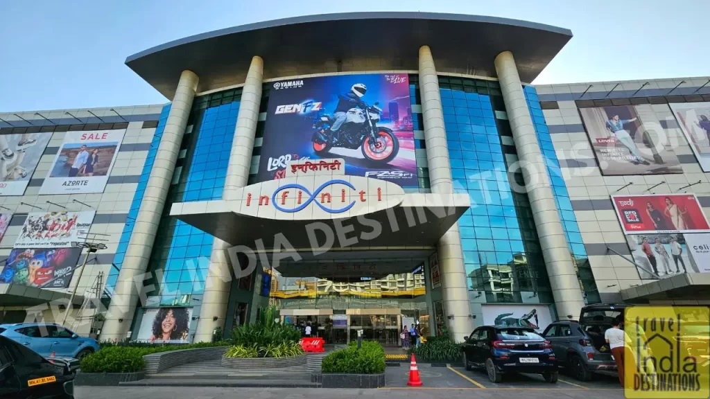 exterior of infinity mall malad mumbai