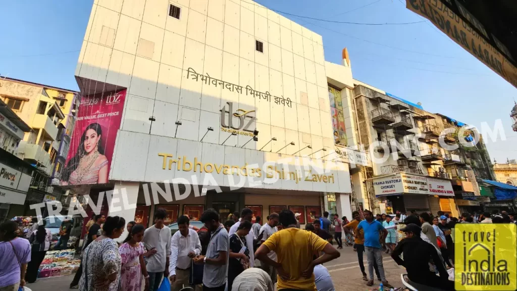 a popular jewellery store at zaveri bazaar near crawford market mumbai