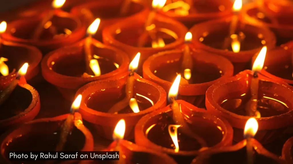 oil lamps to celebrate diwali in ayodhya