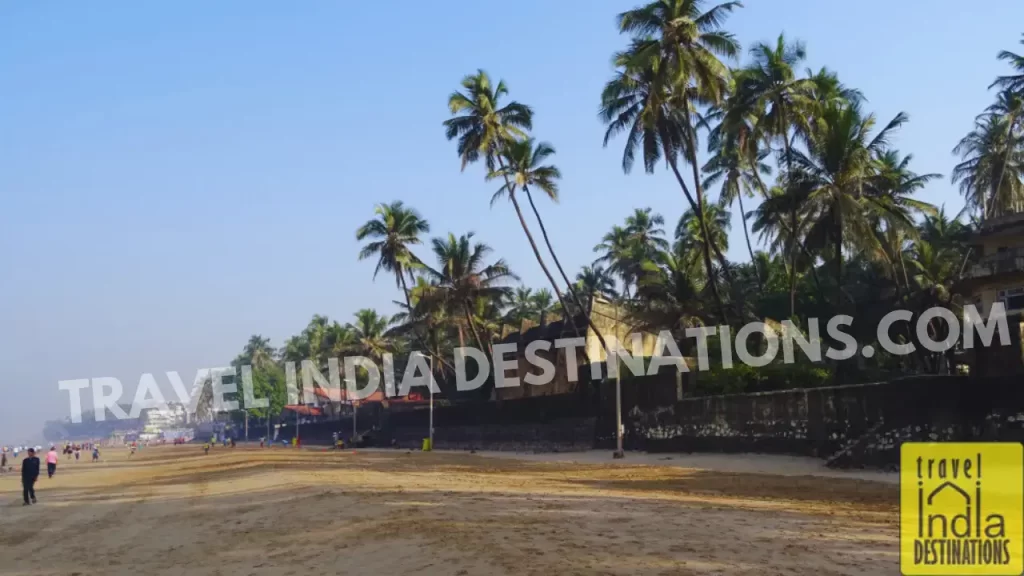 juhu beach during evening is one of the best places to hangout in mumbai