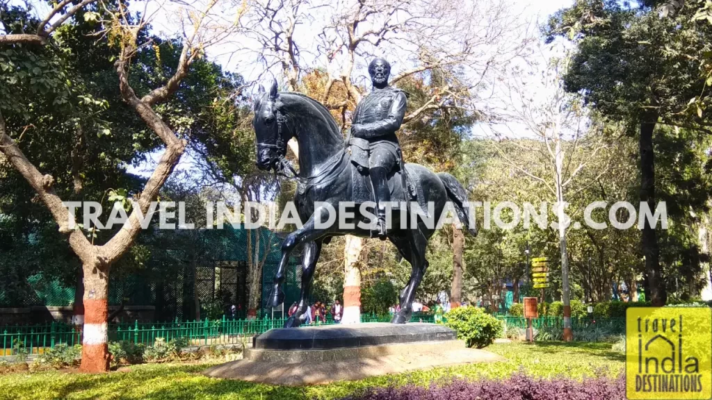 the original kala ghoda statue in mumbai now at Byculla Zoo