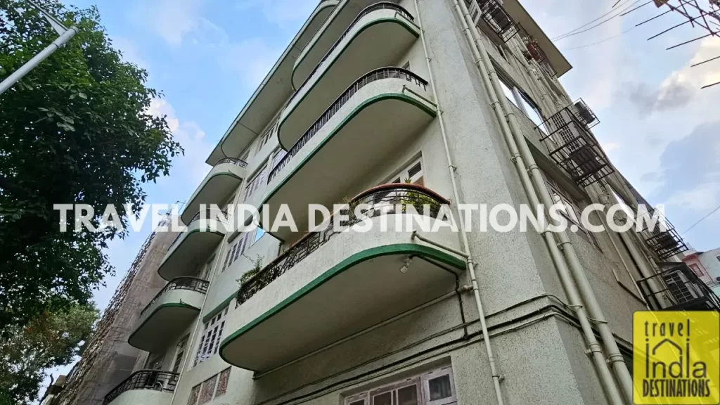 Swastik Court one of the Art Deco buildings in Mumbai near Oval Maidan