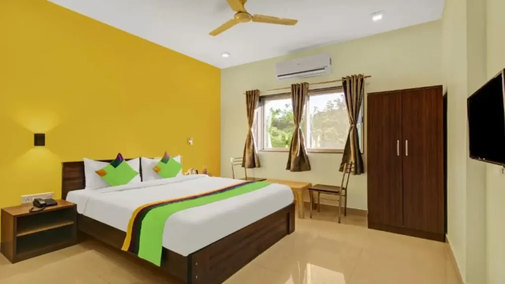 A room view of Treebo La Paradise one of the best Treebo hotels in Mahabaleshwar