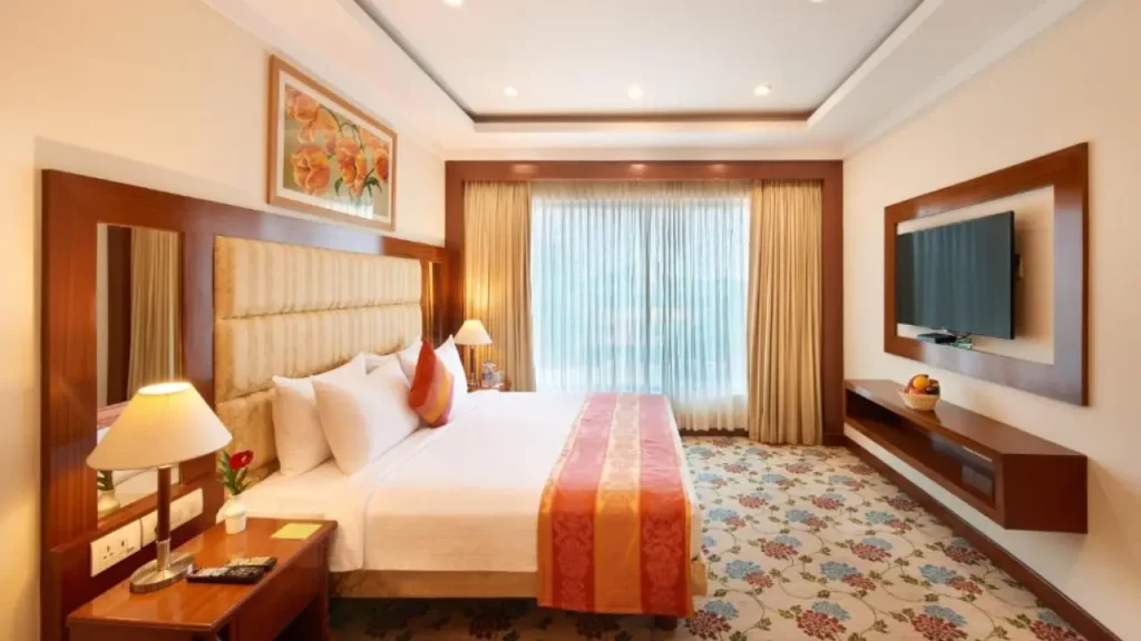 An interior shot of the Deluxe Room at Accord Puducherry one of the best 5 star hotels in Pondicherry.