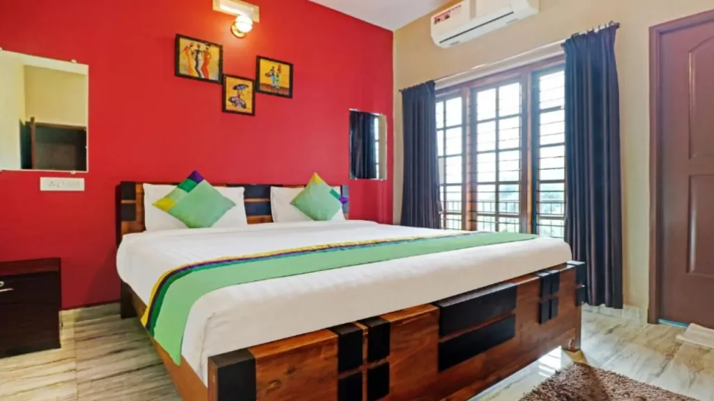 Colourful interiors of Treebo Avyukta Stays one of the affordable accommodations in Madikeri Coorg.