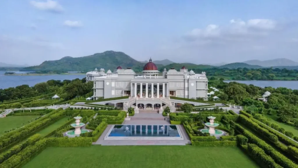 An overview of Raffles Luxury Hotel in Udaipur one of the best minimoon hotels in India.