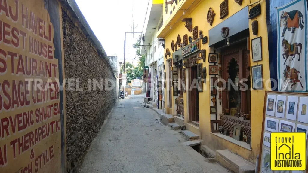 A shot of the narrow alley in Ambrai Ghat very close to Haridasji Ki Magri and Ambamata in Udaipur.
